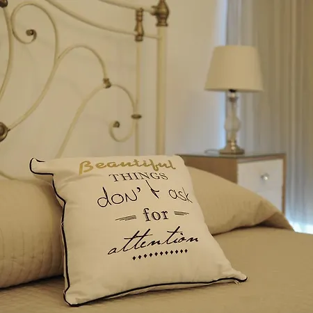 Angela's Luxury Apartment Larnaca