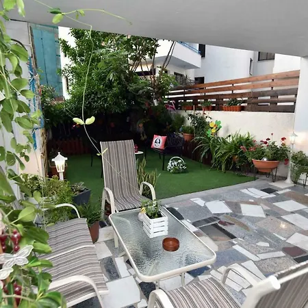 Angela's Luxury * Larnaca