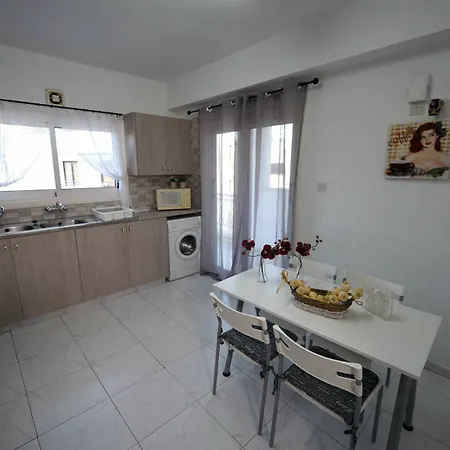 Angela's Luxury Apartment *