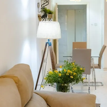 Angela's Luxury Apartment
