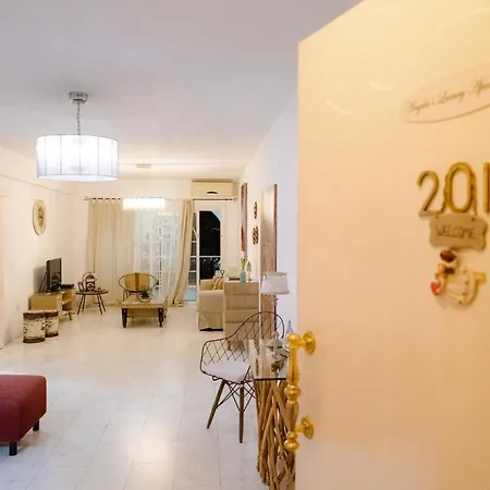 Angela's Luxury * Larnaca